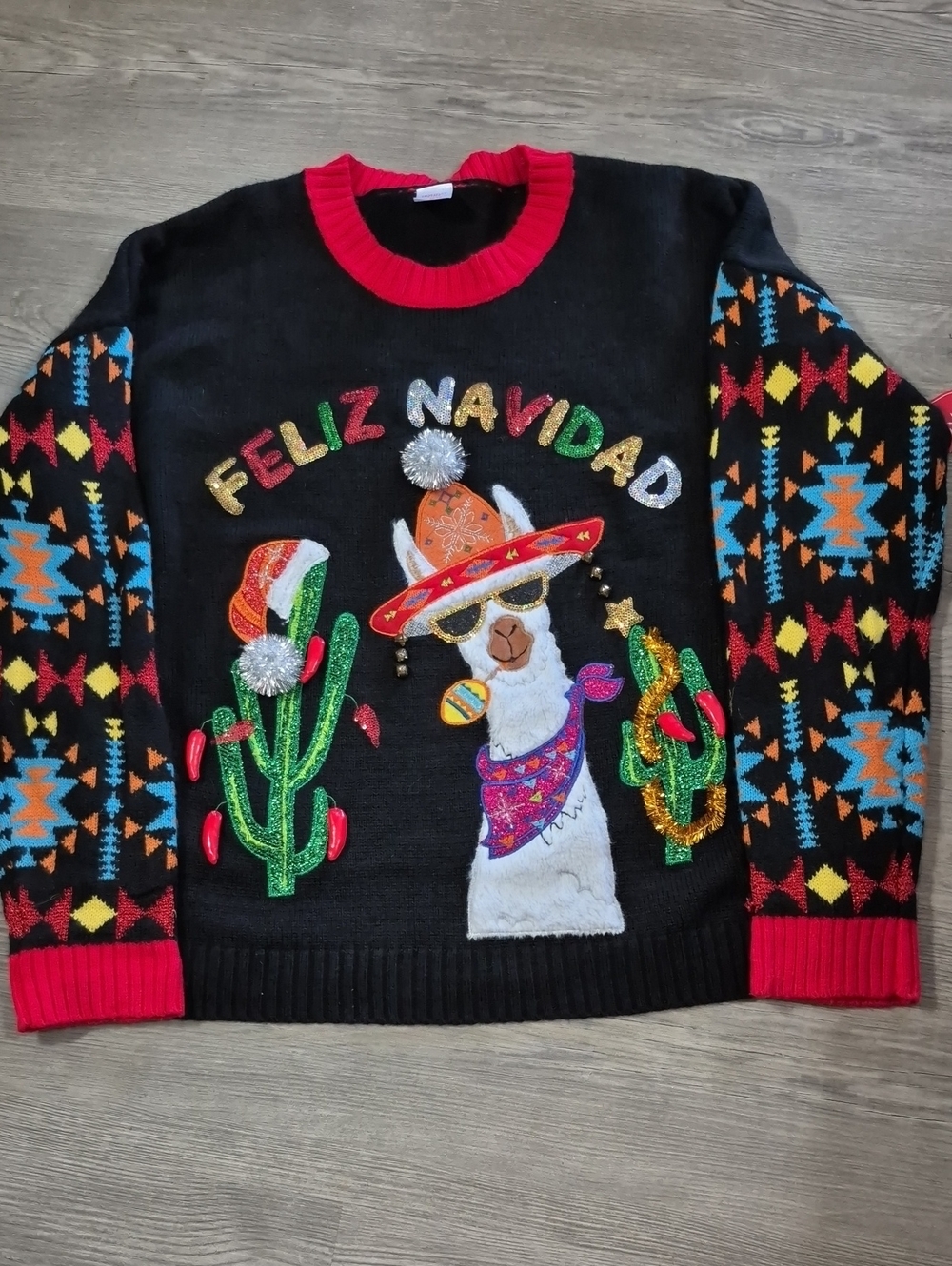 Holiday Time Feliz Navidad Sweater with Multicolor Llama & Cactus Applique. NWT